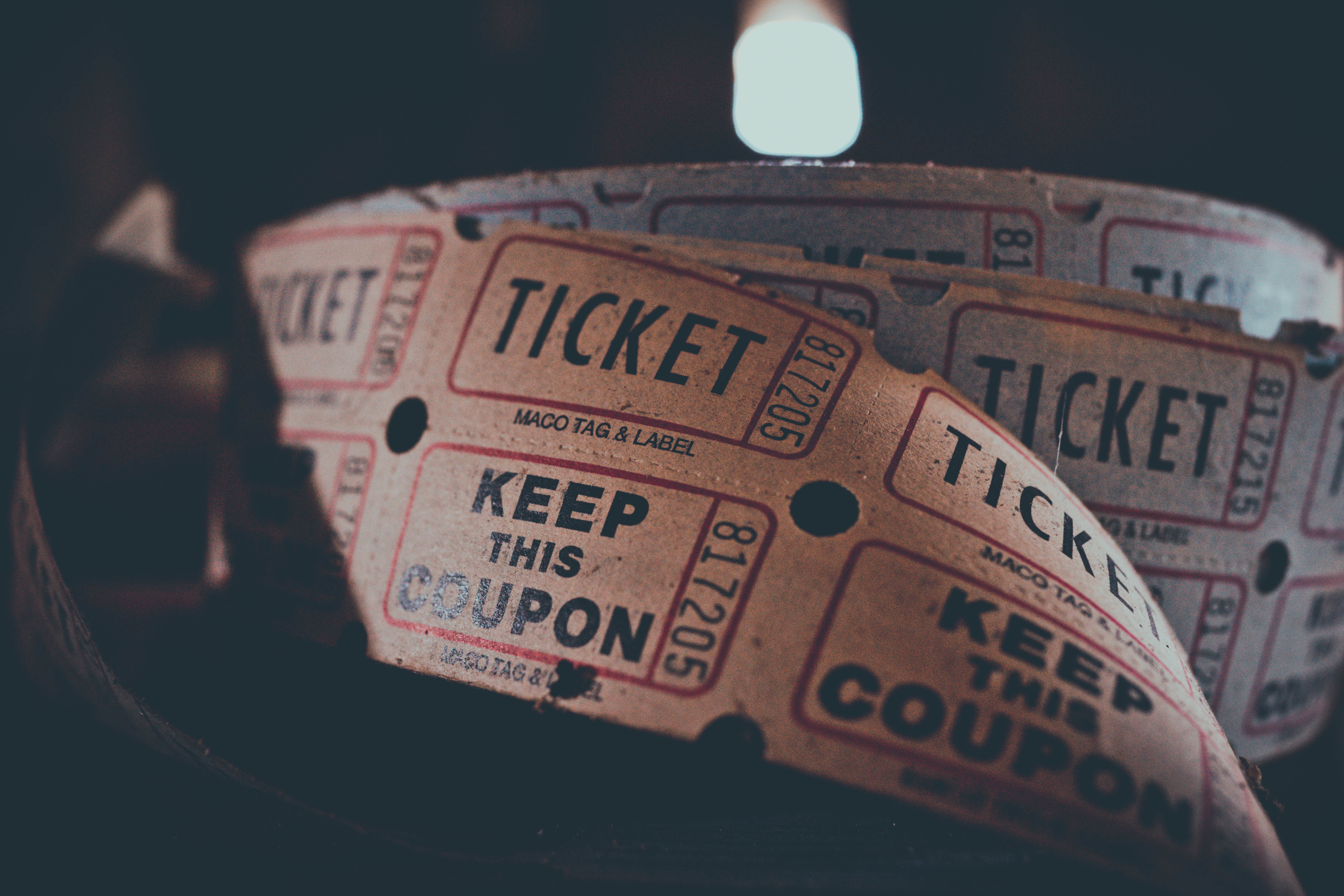 Buchungsportale für Events digitalisieren Tickets. Verabschiede dich von diesen alten Papierfetzen!